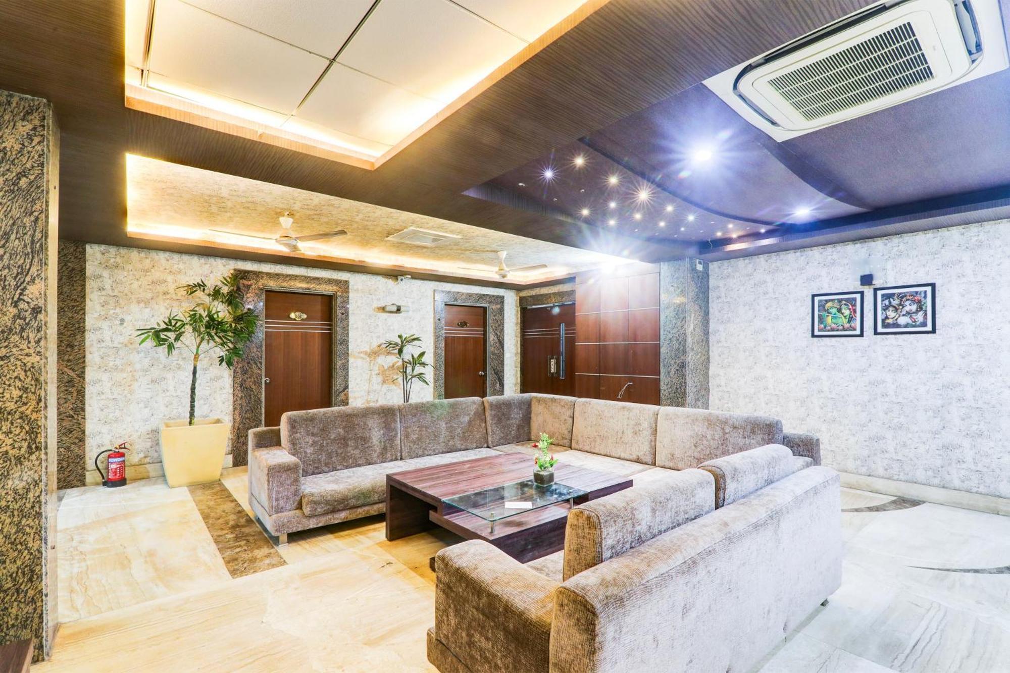 Townhouse Sakura Hotel Lucknow Exterior foto