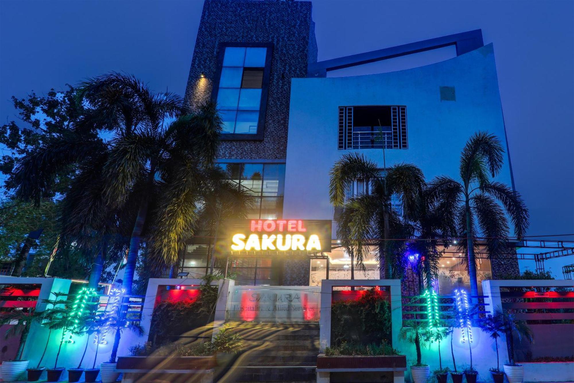 Townhouse Sakura Hotel Lucknow Exterior foto